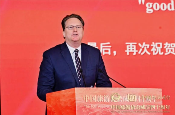 亚太旅游协会主席施明德